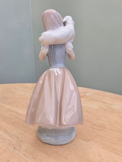 Vintage NAO By Lladro Large Figurine