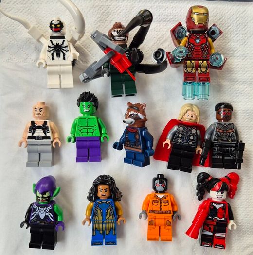 LEGO Marvel and DC Superhero Minifigures