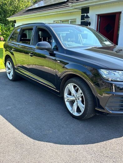 Audi Q7 Black Edition 7 Seats - 2018