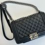 Crossbody or shoulder bag Image 3