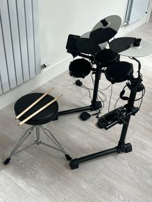Electronic drum kit, Alesis Debut