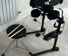Electronic drum kit, Alesis Debut