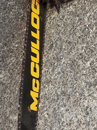 McCulloch Petrol Chainsaw in excellent condition