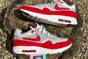 Premium Nike Air Max 1 Flyknit OG