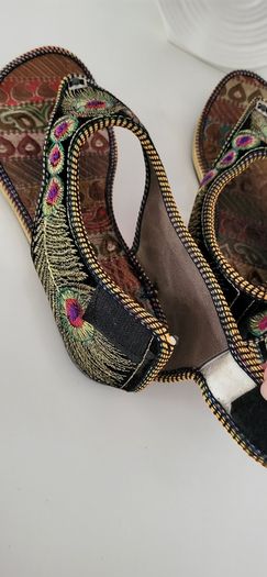 Ethnic style thong sandals Sz 7UK (Fit 6.5 - 7UK)