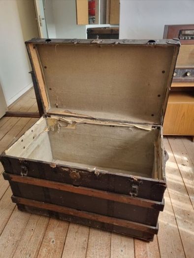 Chest Trunk