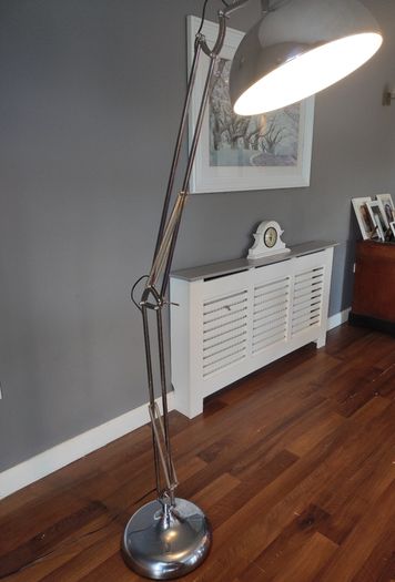 Floor lamp
