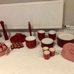 red dinnerware full kitchen set