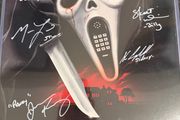 Scream 1996 / Scream 2 Vinyl Cover Cast (6) Autograph