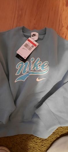 Hoodies and sweatshirts