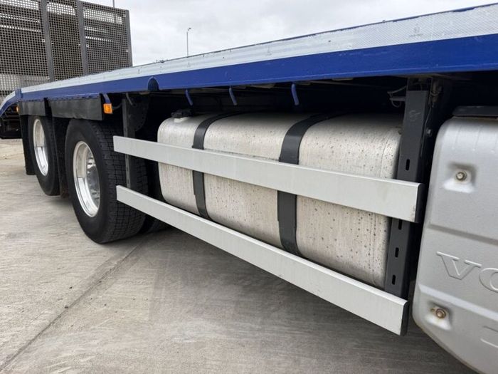 Volvo Fm 420 8x2 Beavertail Rearlift