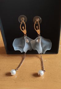 Gorgeous "ballerina" drop earrings (new)