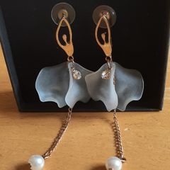 Gorgeous "ballerina" drop earrings (new)