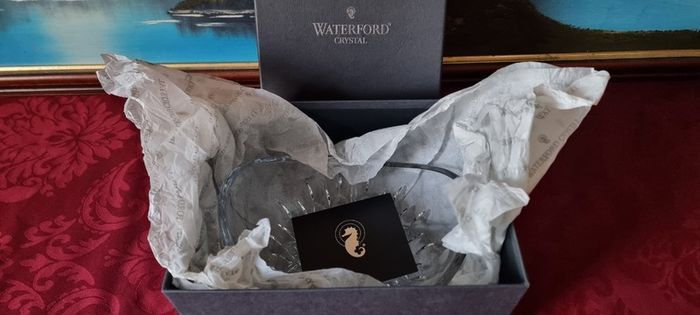 New In Box Waterford Crystal Lismore Pattern 9 Inch Essence Ellipse Bowl