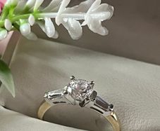 9ct Yellow Gold Ring.
