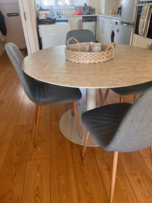 Table & 4 chairs excellent condition