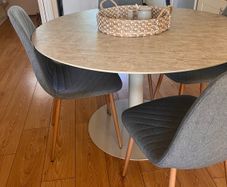 Table & 4 chairs excellent condition