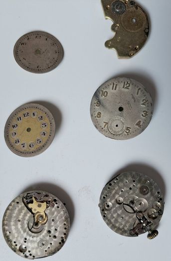 Lot of 26 x Wristwathes and Dials for Parts or Repair