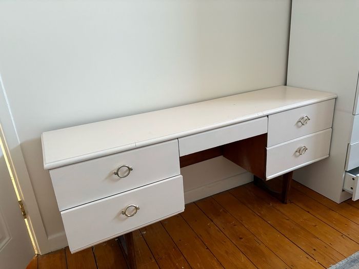 Side board