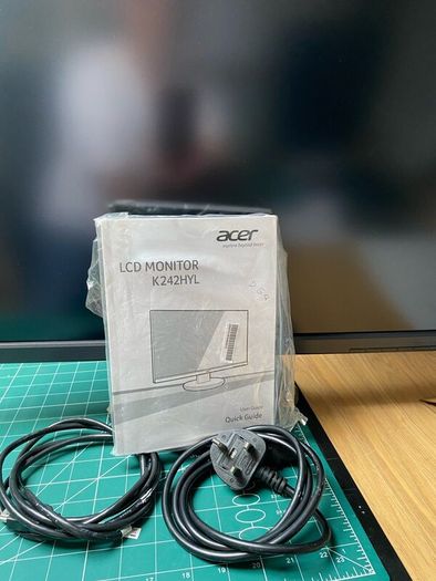 2no Acer LCD Display screens 24