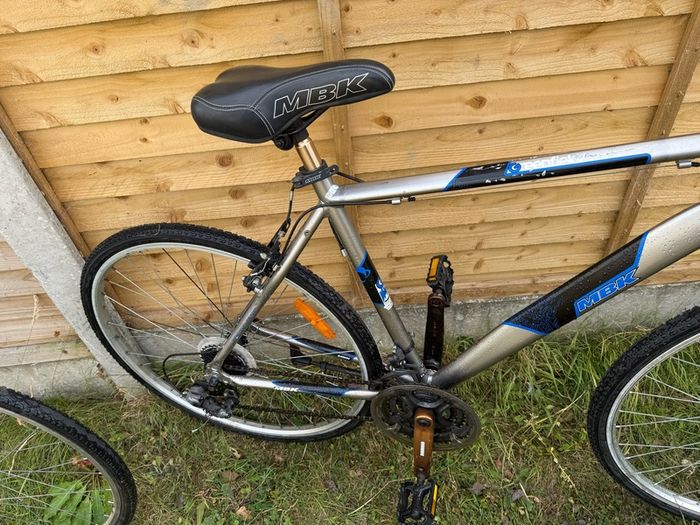 28" inch aluminium bikes in perfect condition