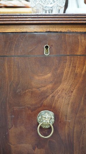 Very Fine Georgian Sideboard