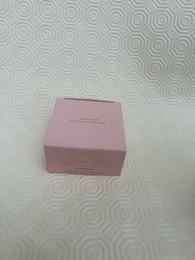 Sculpted by Aimee Velvet Veil Invisible Loose Setting Powder.
