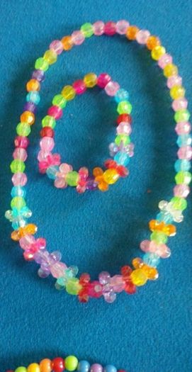 Little Girl's Jewellery Box & Jewellery
