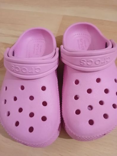 Crocs Size C9