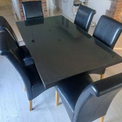 Dining Table & Chairs