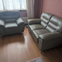 Leather 2 and 1 seater sofa