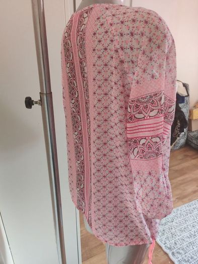 Brand New Rainbow pink  floral blouse size UK12 EU40 Postage included