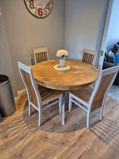 Kitchen table