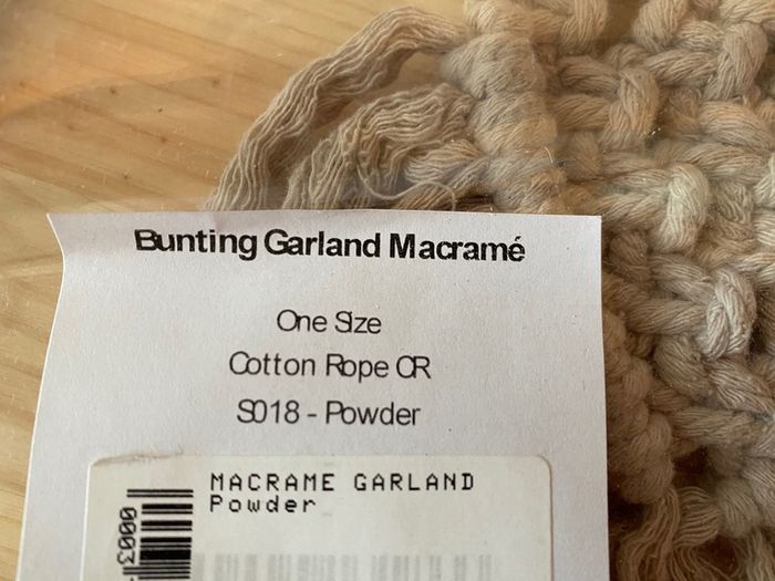 New Numero 74 Macrame Garland In Powder