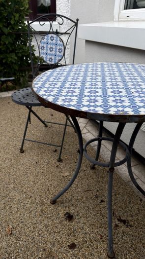 3-piece blue and white ceramic mosaic bistro set