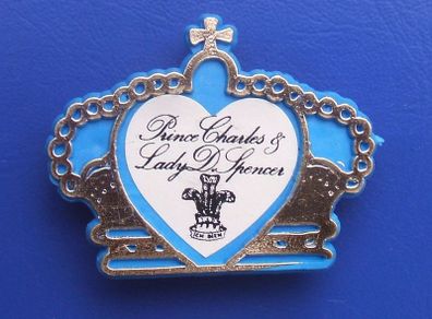 Prince Charles & Lady Diana Spencer royal wedding 1981 - a large souvenir plastic badge