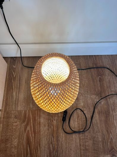 Table lamp