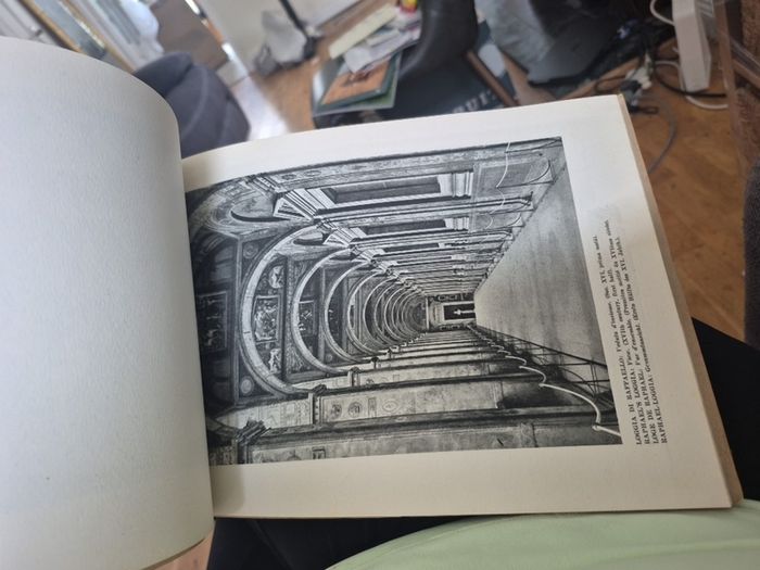 Booklet 76 yrs old 'Pontifical Museums and Galleries, Vatican City, 1950