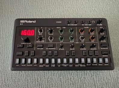 Roland Aira S1