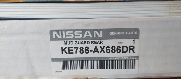 nissan mud guard