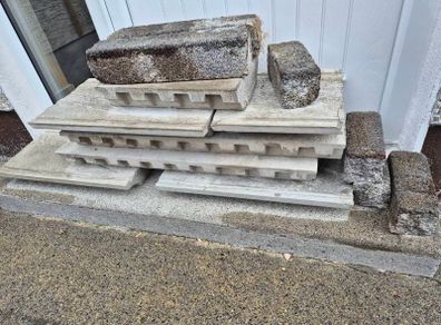 Afew blockd and wall capping for foundation
