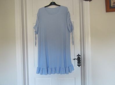 Baby blue     size 20/22