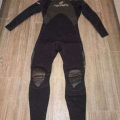 Rip curl wetsuit