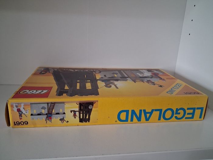 Lego classic castle 6061 crusaders Siege Tower
