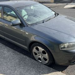 Audi A3 Sportback 1.6 FSI (Needs repair) Tax July