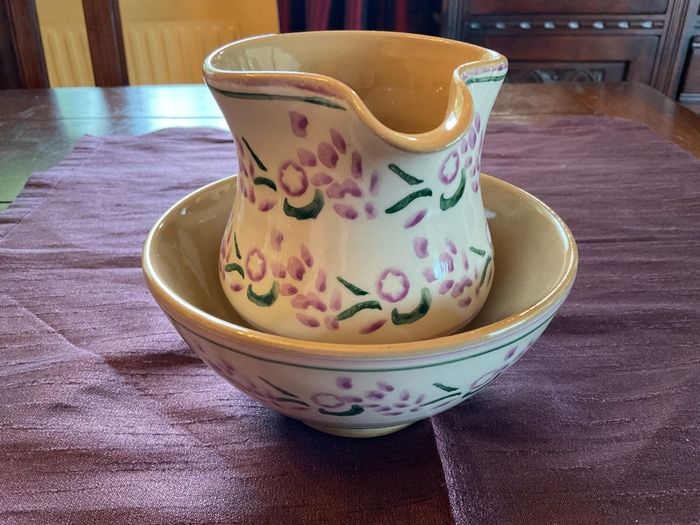 Nicholas Mosse Reduced Lavender creamer and sugar bowl set .