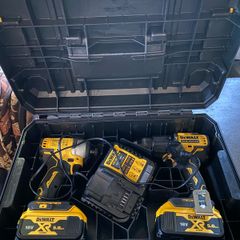 DeWalt professional 18V XR Brushless Twin Drill Set