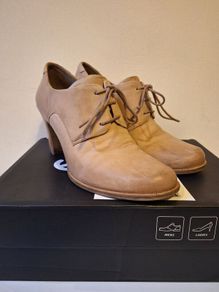 SALE!  ECCO Light Brown Leather Shoes