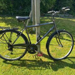 Gents hybrid bike