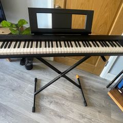 Yamaha Piaggero NP32 keyboard